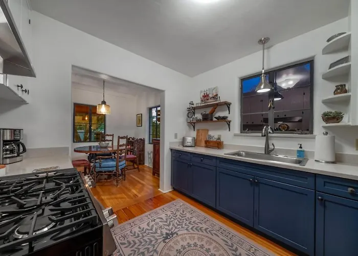 Сasa de vacaciones Pool, Historic And Charming, 2br 2ba, Fenced Yard *