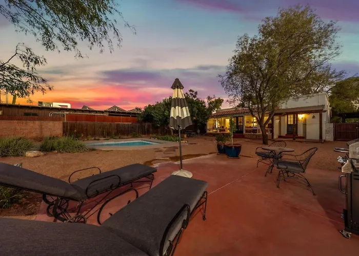 Pool, Historic And Charming, 2br 2ba, Fenced Yard