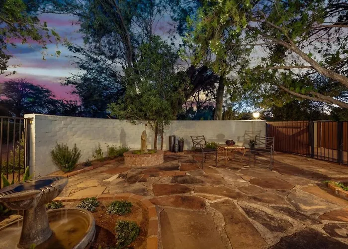 Pool, Historic And Charming, 2br 2ba, Fenced Yard Сasa de vacaciones Tucson