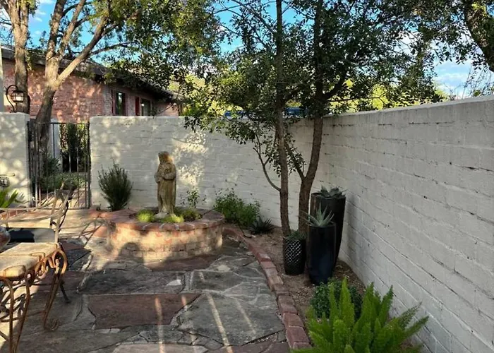 Сasa de vacaciones Pool, Historic And Charming, 2br 2ba, Fenced Yard *